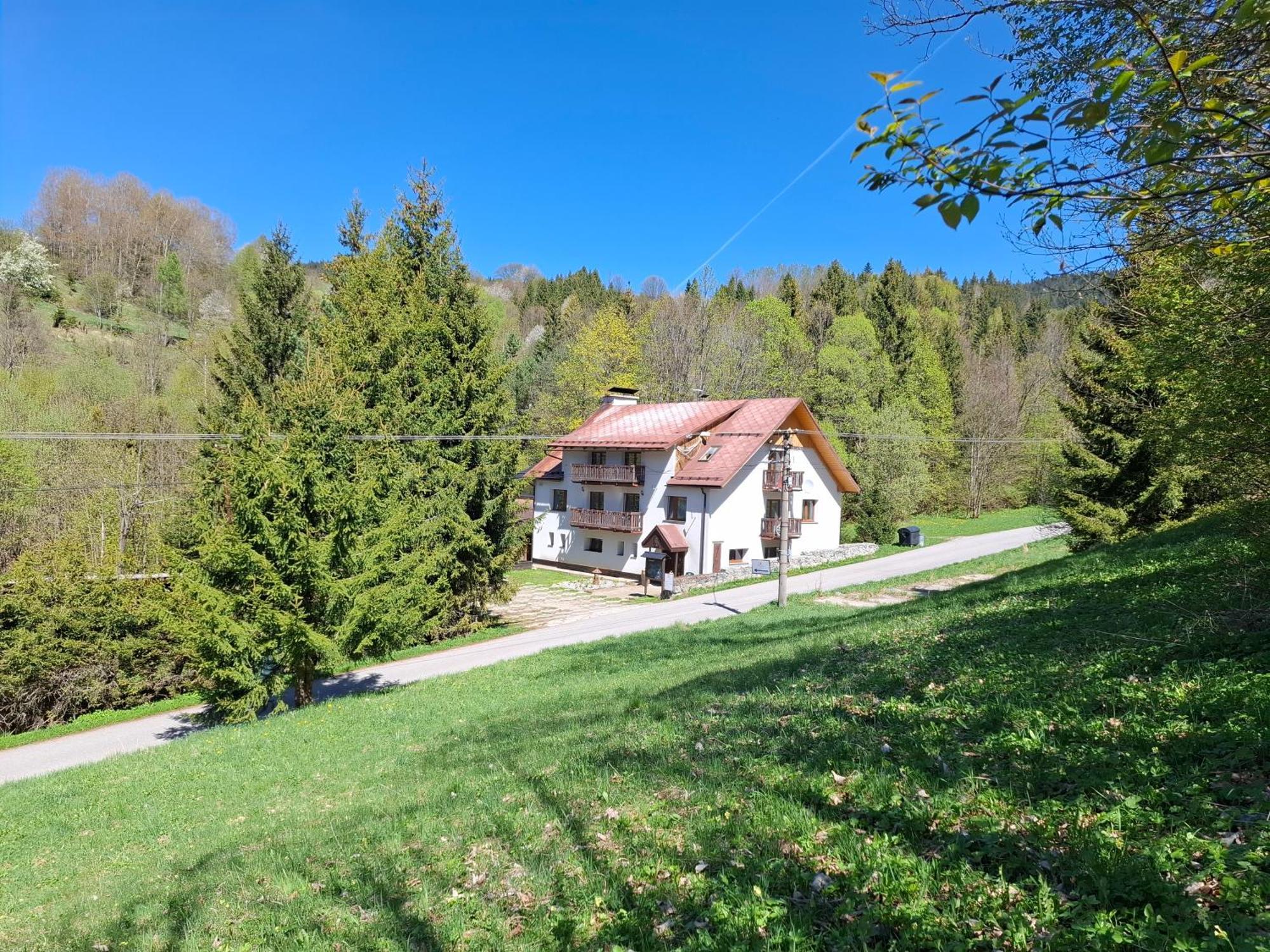Penzion Zázrifka Zázrivá Exterior foto